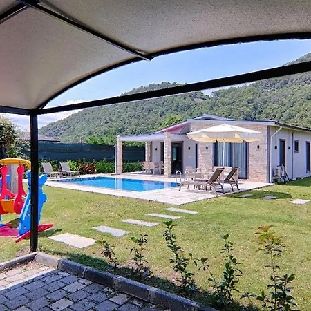 Villa Detached With Private Pool In Goecek Inlice